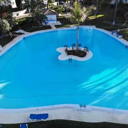 Bohemian Chic Famille Et 5 Piscines Apartment