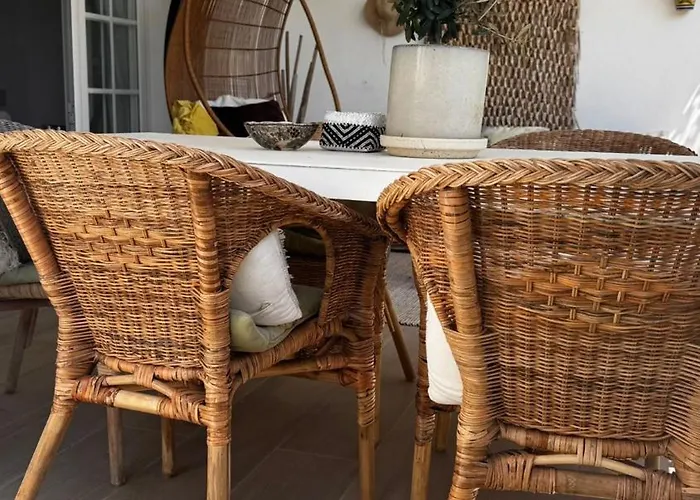 Апартаменти Bohemian Chic Famille Et 5 Piscines