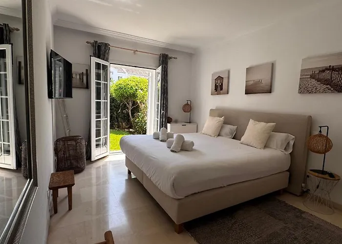 Bohemian Chic Famille Et 5 Piscines Апартаменти *