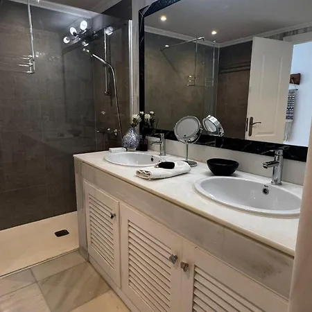 Bohemian Chic Famille Et 5 Piscines Appartamento Estepona